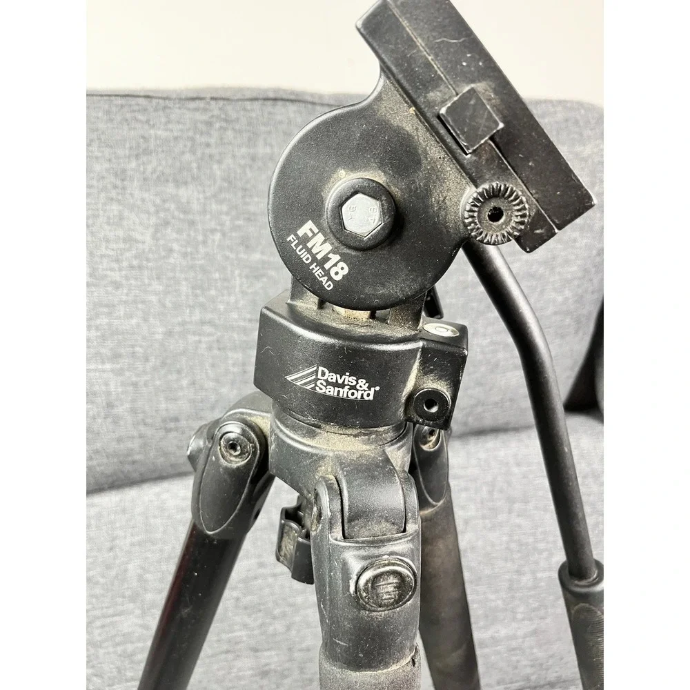 Davis & Sanford Provista GR2 FM18 Fluidehead Tripod Camera Photography Studio